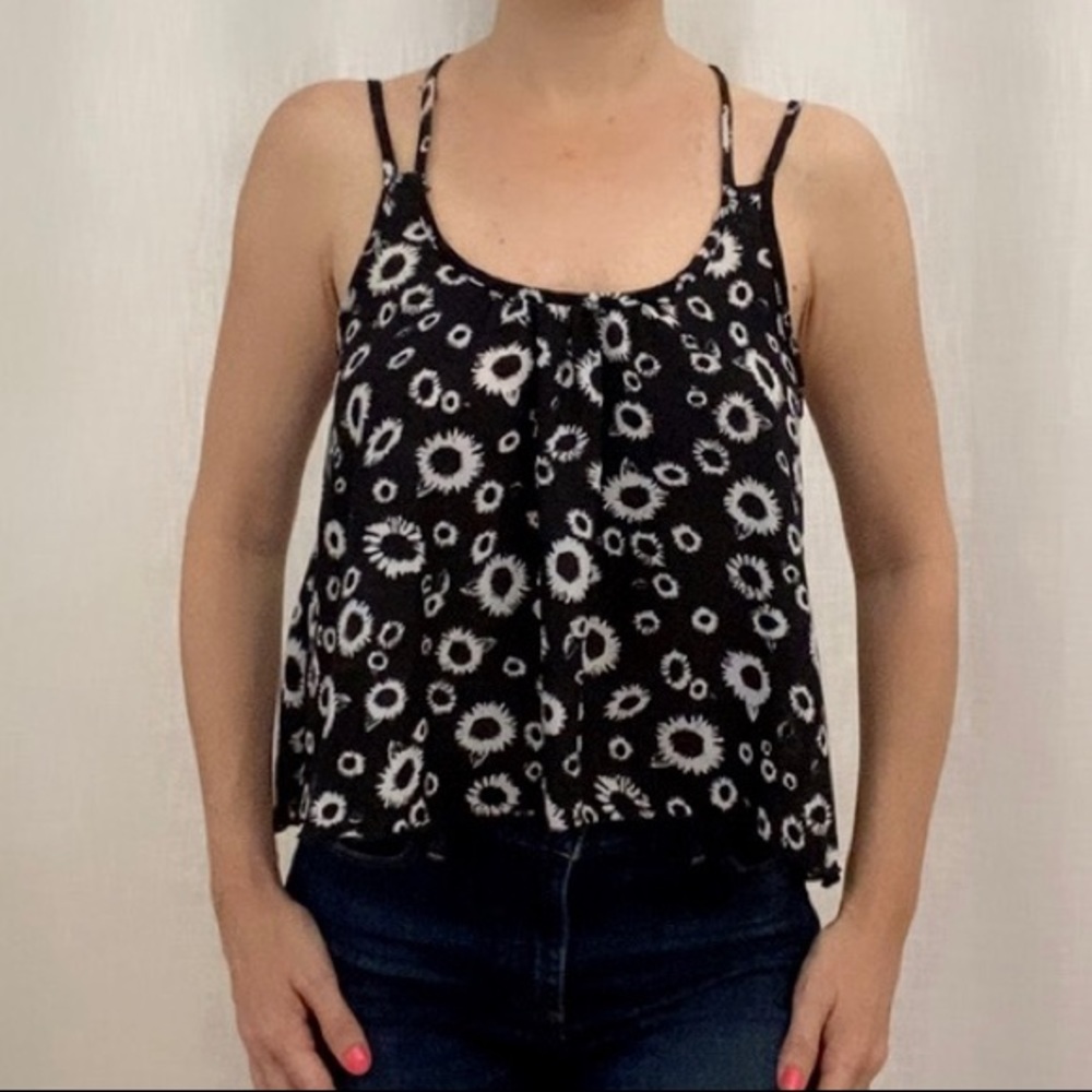Crop Tops Purple AND Black/White - Picture 4 of 15